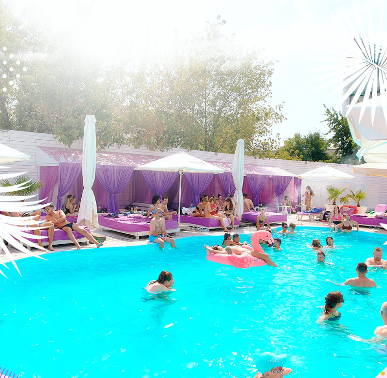 Спасение от жары в Киеве. Где можно отдохнуть возле бассейна и сколько это стоит